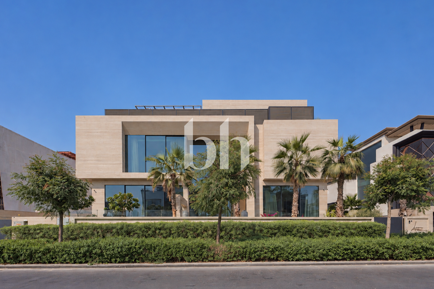 5 Bedrooms Villa in Emerald Hills