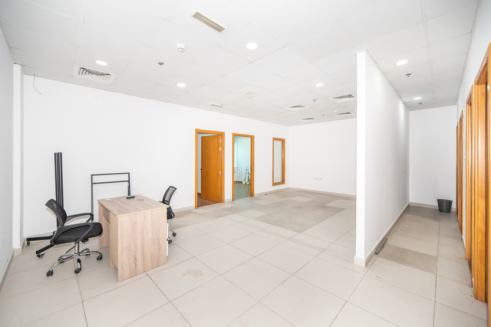 Partially Furnished | Mid Floor | 1 Parking bay