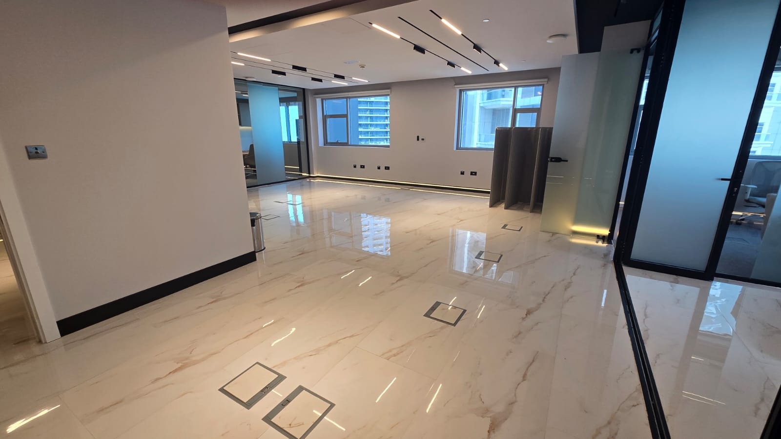 High Floor | Modern | Open Plan | Vacant