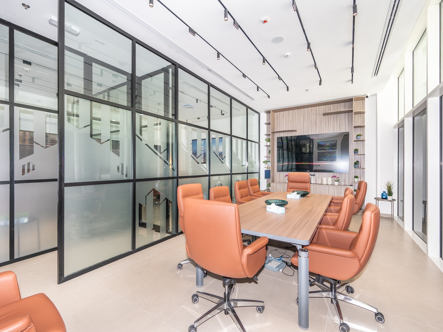 Fully Upgraded | To be Furnished | 
