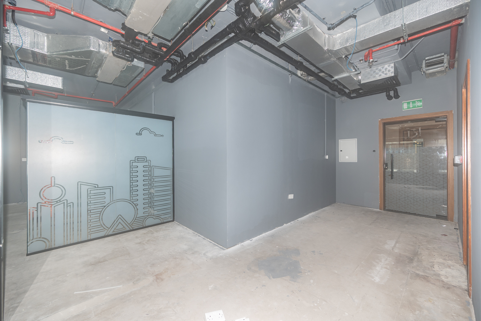 Prime Location | 4 Parking | Vacant