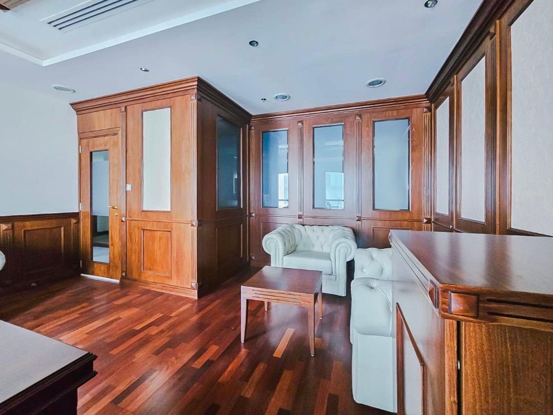 Office for rent in The Regal Tower at 294,000 AED per year