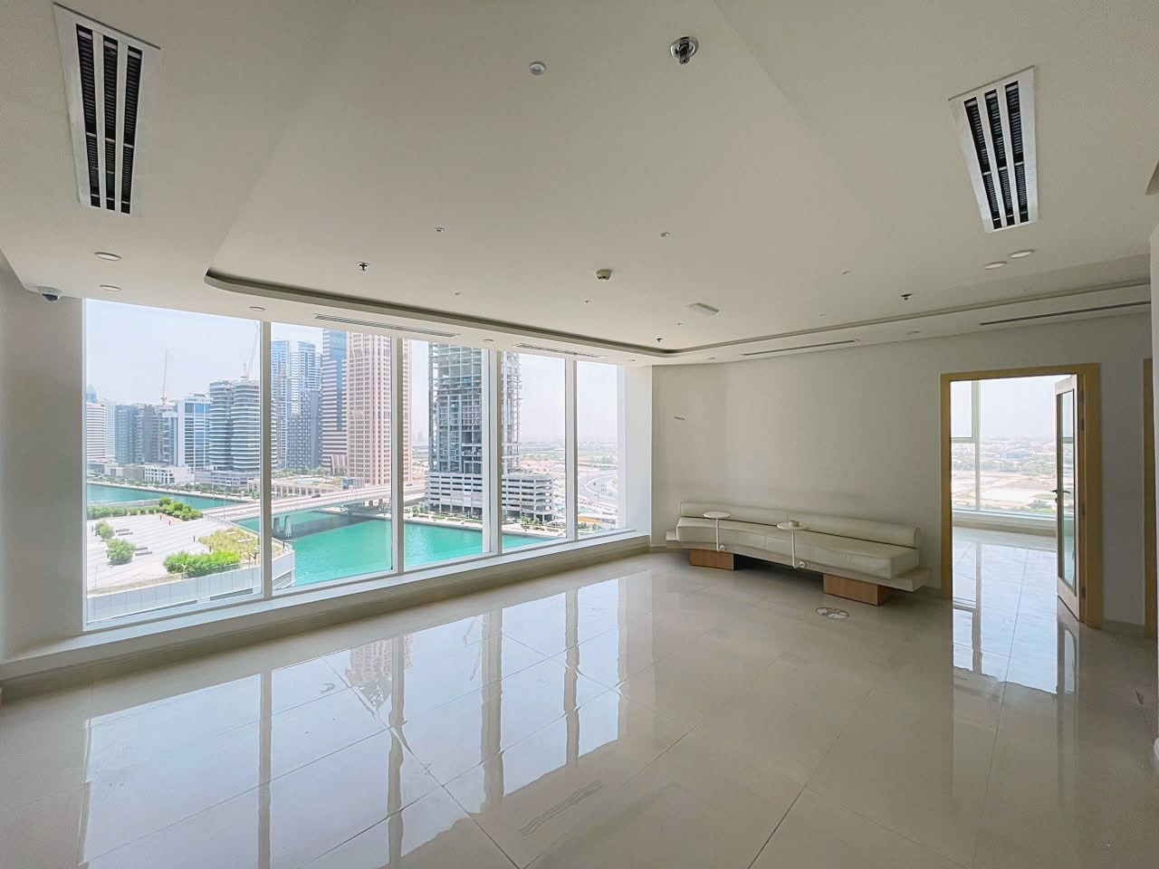 vacant | clinic | business bay