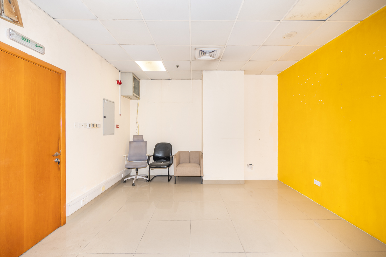 2 Parking bays | Mid Floor | Partially Furnished