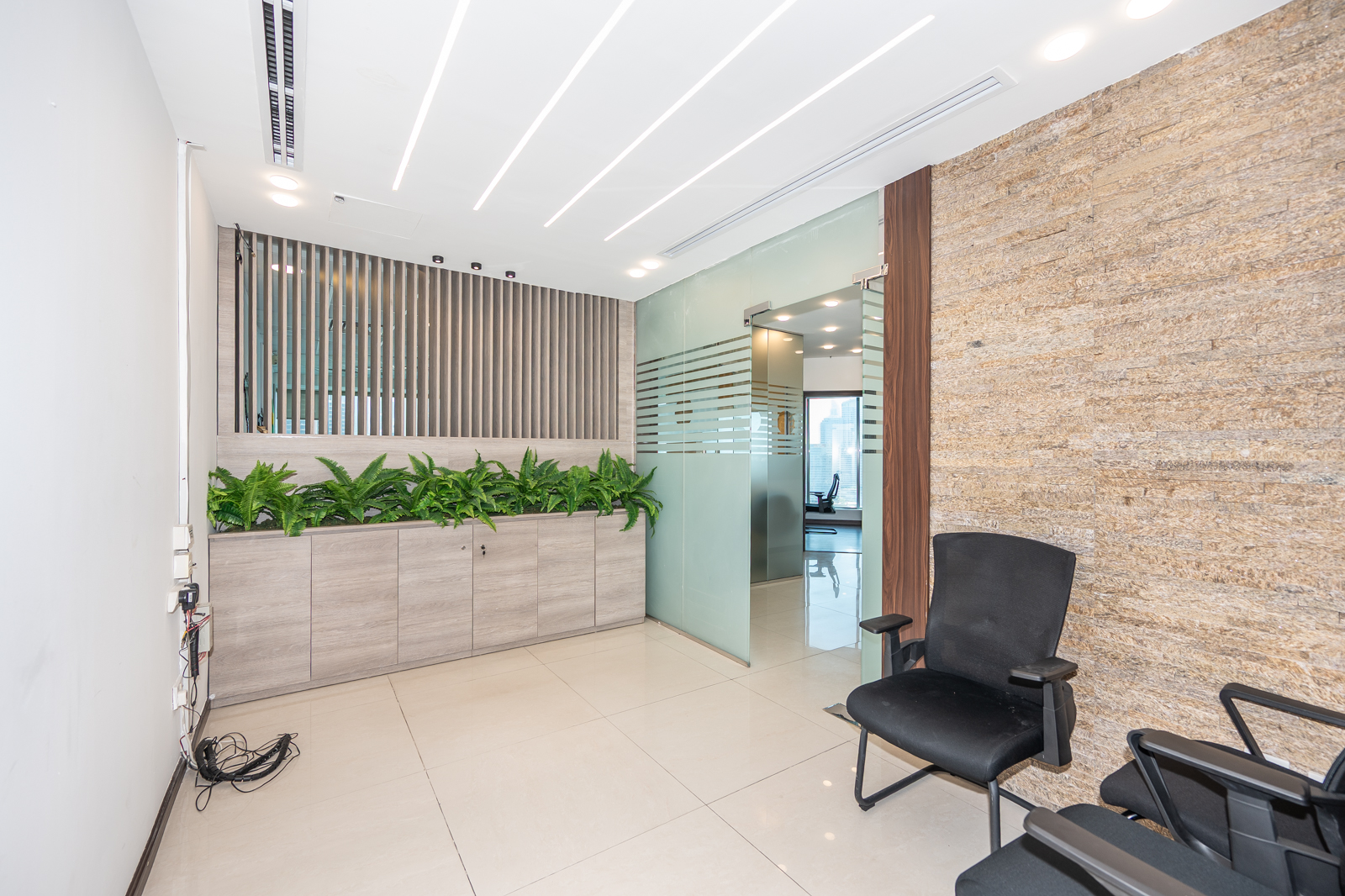 Office for rent in Xl Tower at 160,000 AED per year