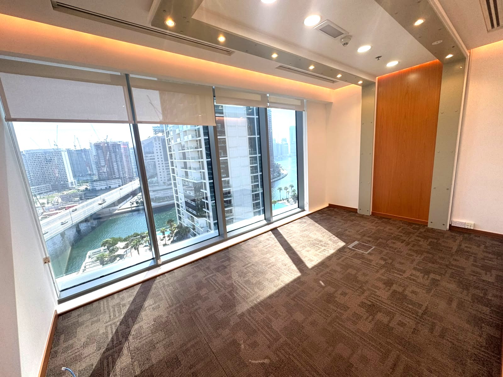 Modern Office | High Floor | Immediate Occupancy