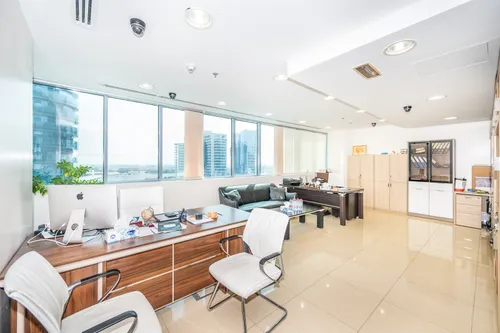 Vacant | Furnished Open Space | 4 Parkings