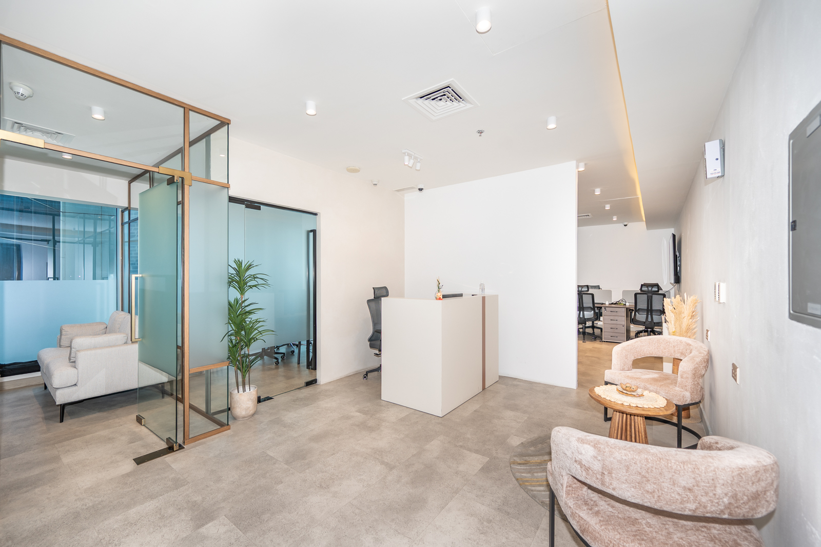 Office for rent in The Burlington at 215,000 AED per year