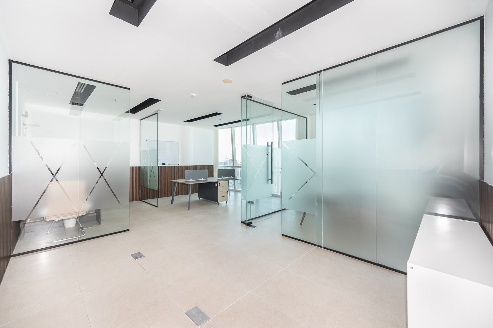 Office for rent in B2B Tower at 129,000 AED per year