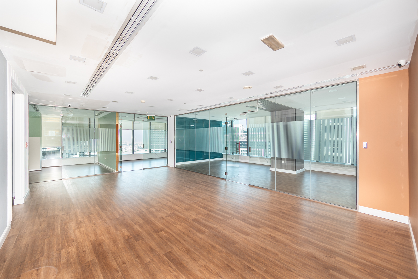 Office for rent in Bayswater at 892,500 AED per year