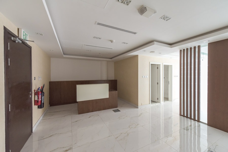 Fully Fitted | Vacant | Close to Metro