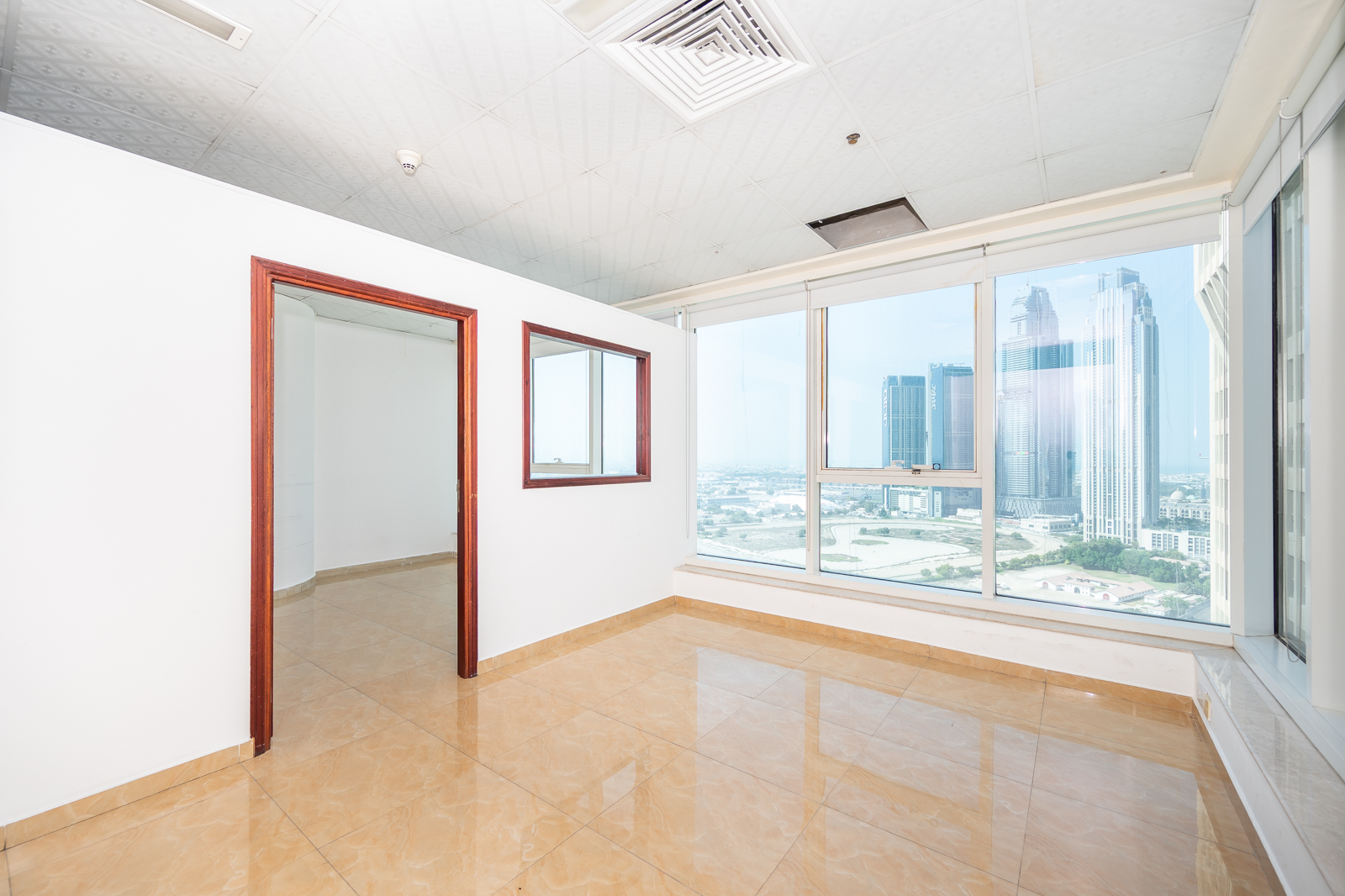 High Floor | Fitted | Easy Access