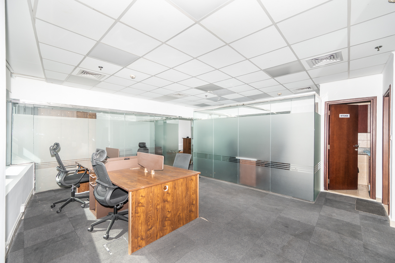 Office for rent in Silver Tower at 165,000 AED per year