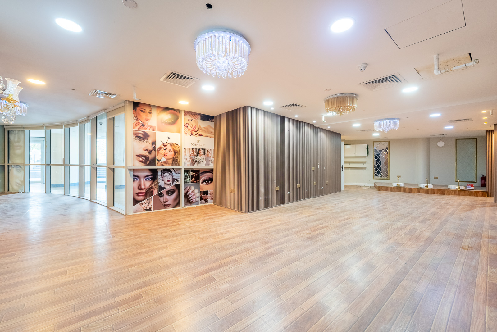 Retail for rent in Marina Terrace at 375,000 AED per year