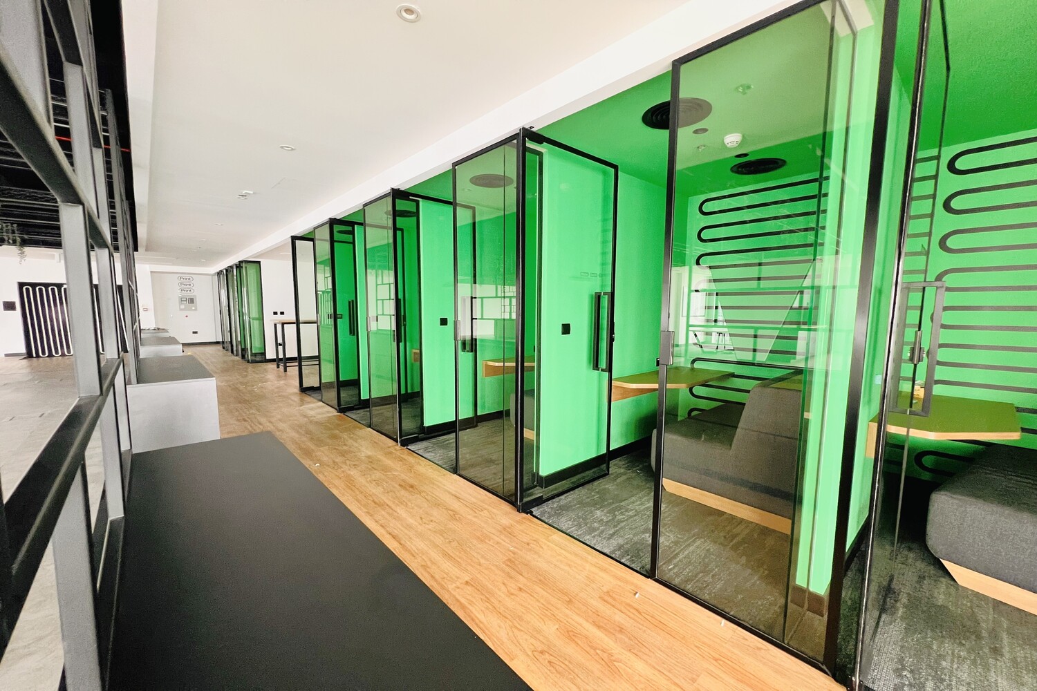 Office for rent in Marina Plaza at 26 AED per year