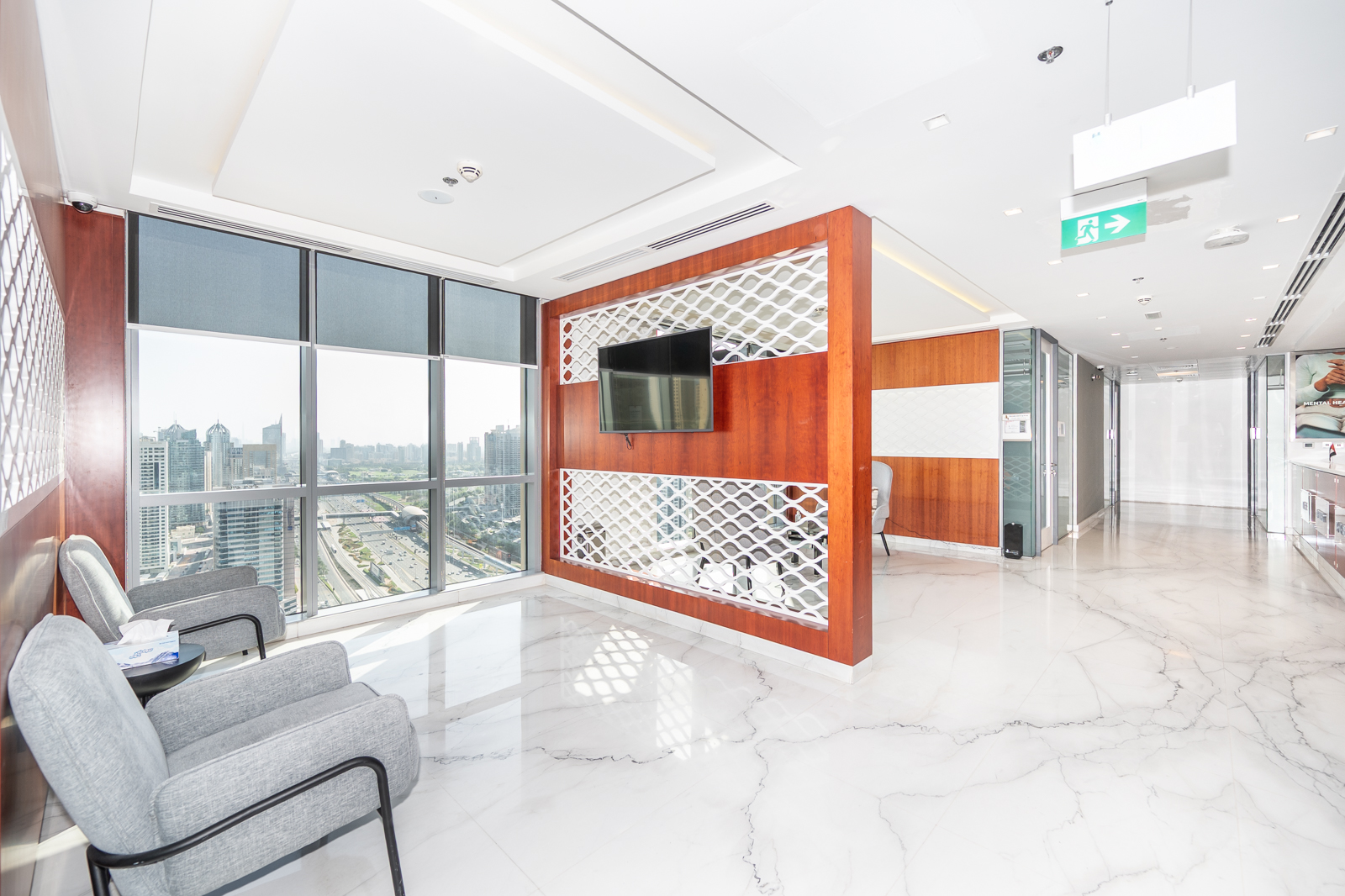 Office for rent in Marina Plaza at 900,000 AED per year