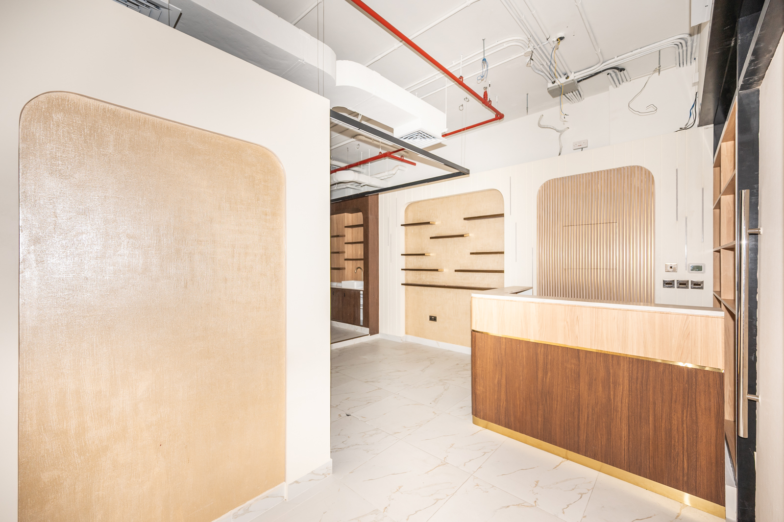 Retail for rent in Jumeirah Business Centre 1 at 135,000 AED per year