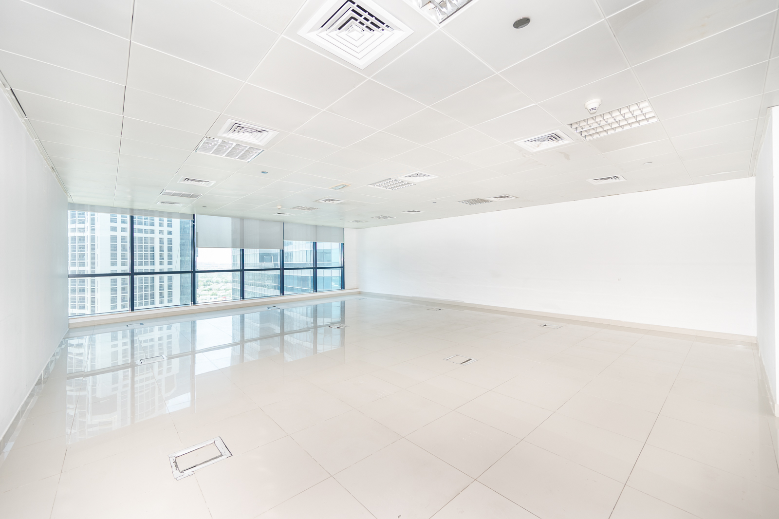 Office for rent in Jumeirah Bay X3 at 141,750 AED per year