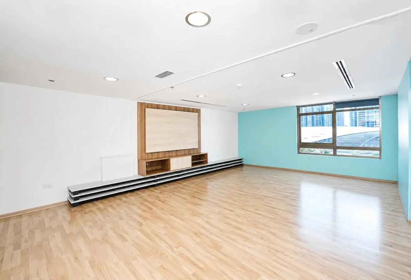 Fully fitted | Vacant | Near Metro