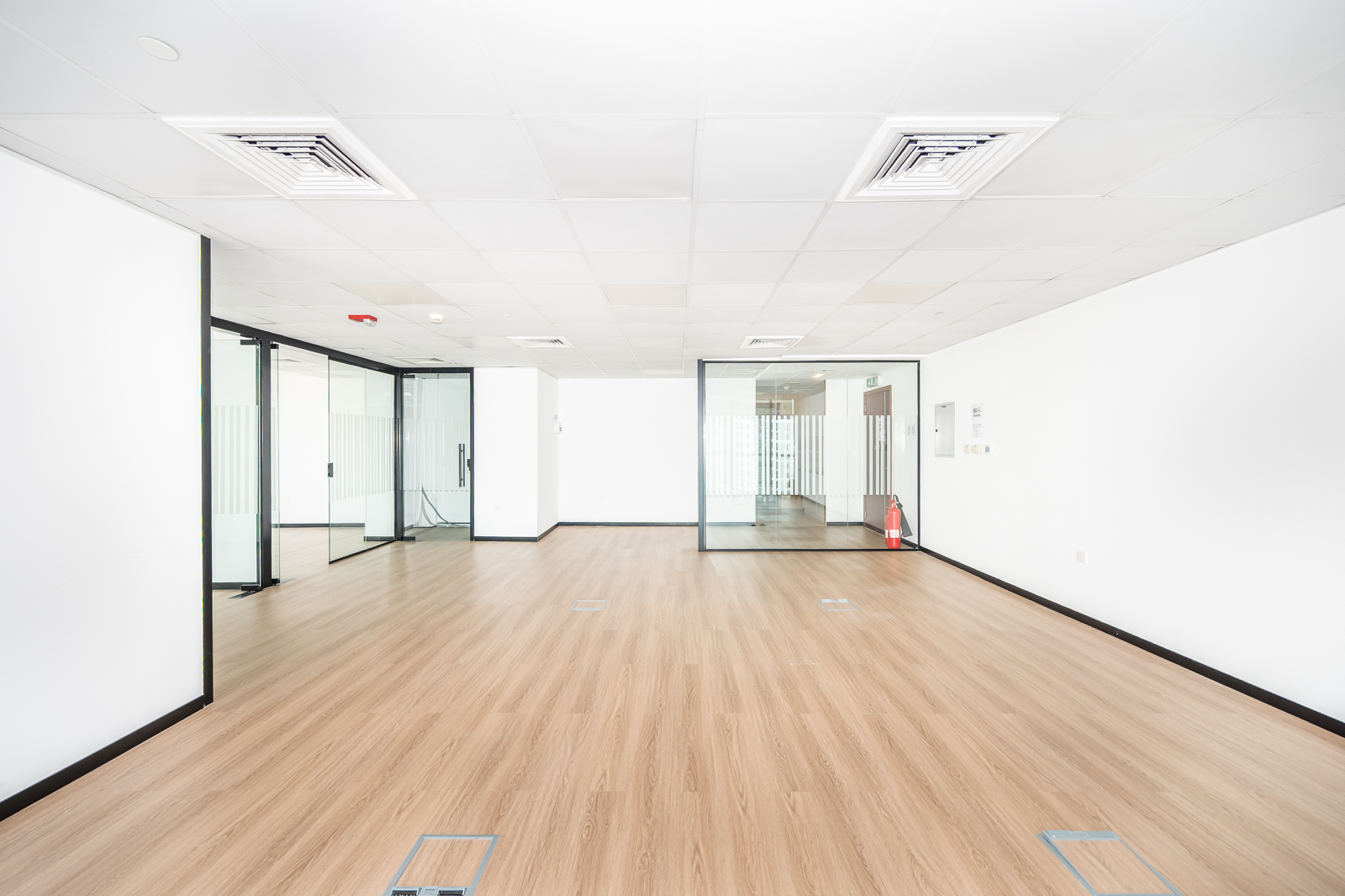 Spacious Fitted | Bright Layout | Partitioned