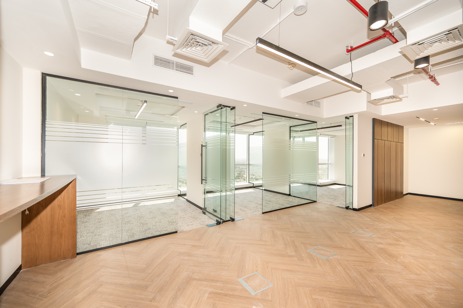 Premium Office | CEO Cabins | Skyline | Vacant