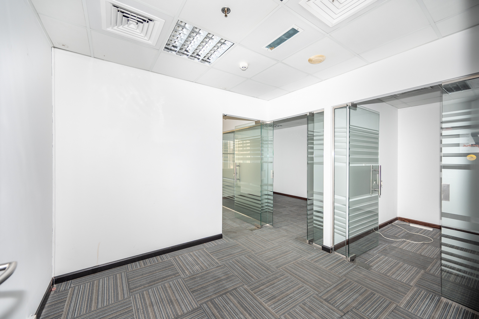 Furnished Office | Prime Location | Vacant