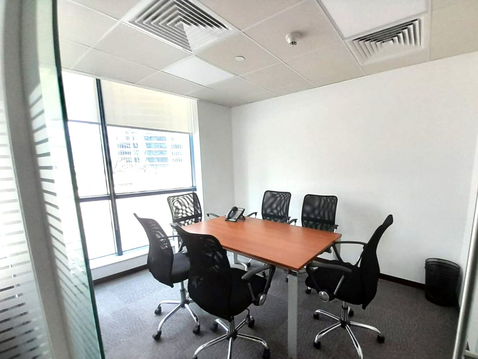 Low Floor | Upgraded | Furnished