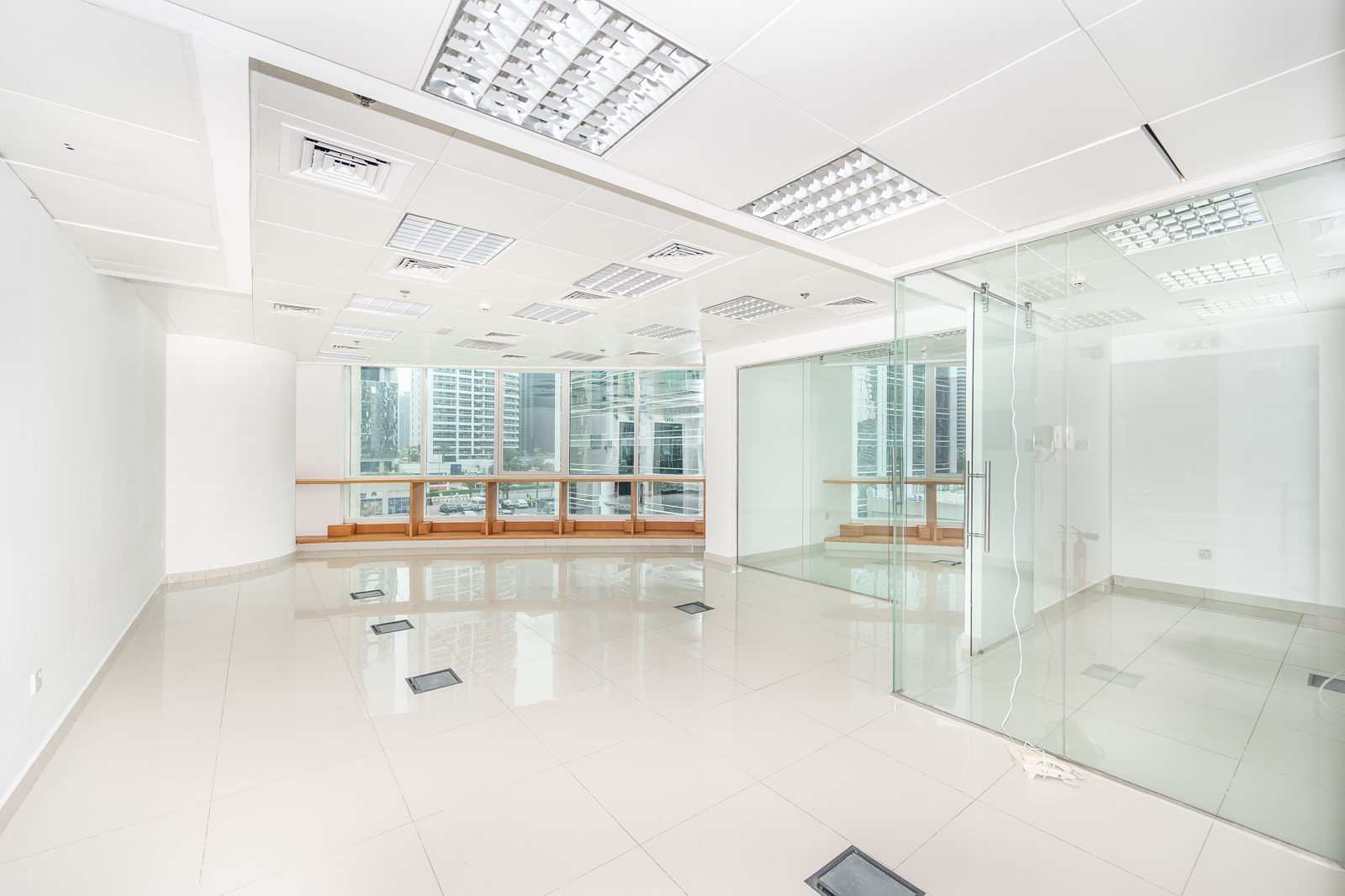 Office for rent in Fortune Tower at 120,000 AED per year