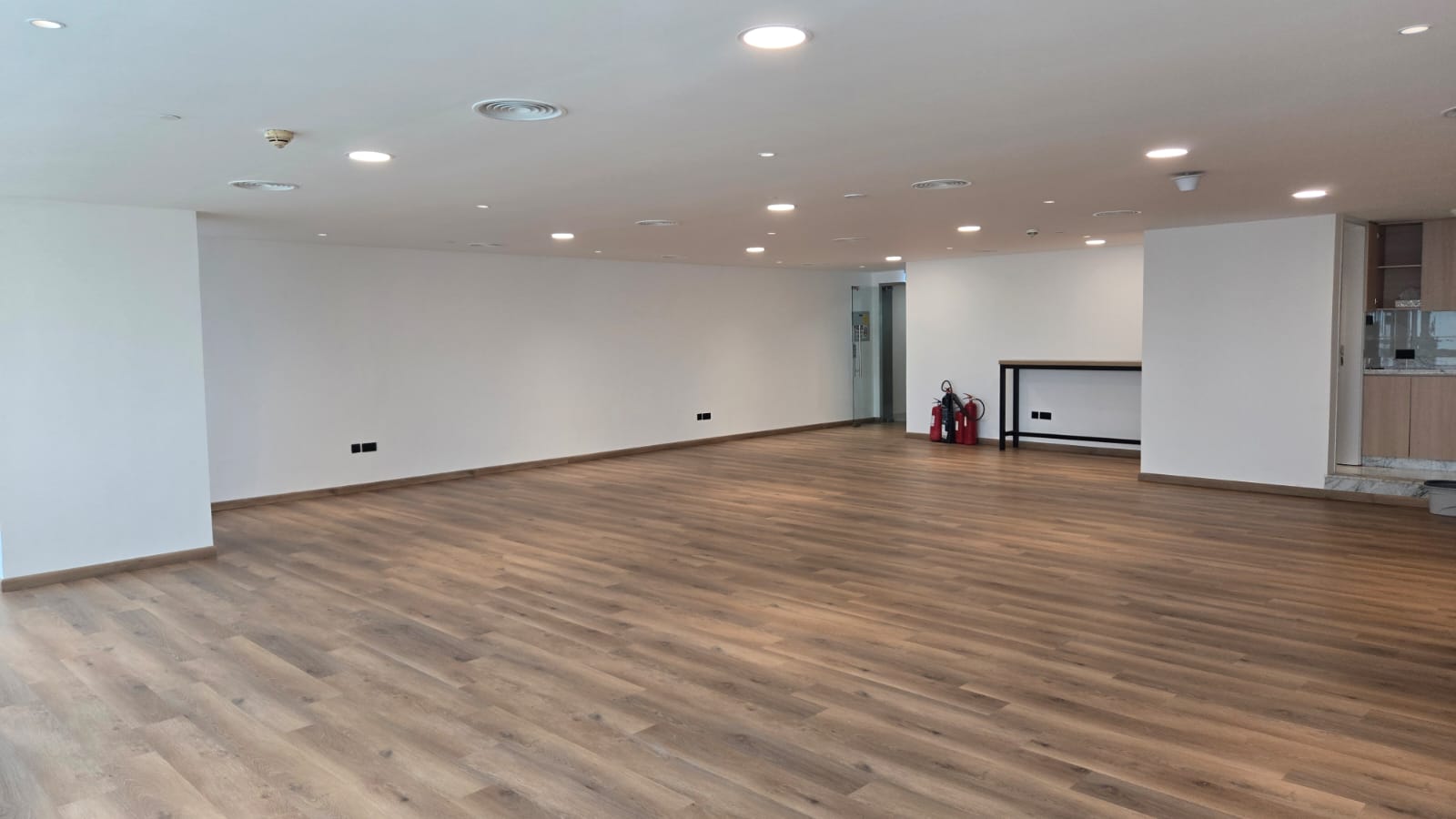 High Floor | Modern | Open Plan | Vacant