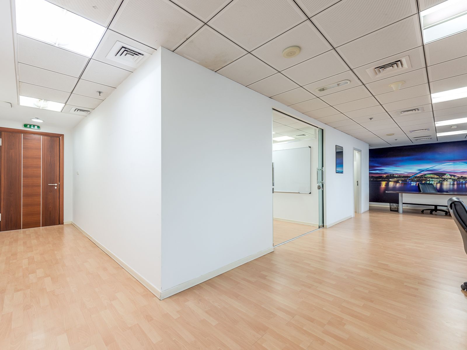 Furnished Bright Office | Close to Metro