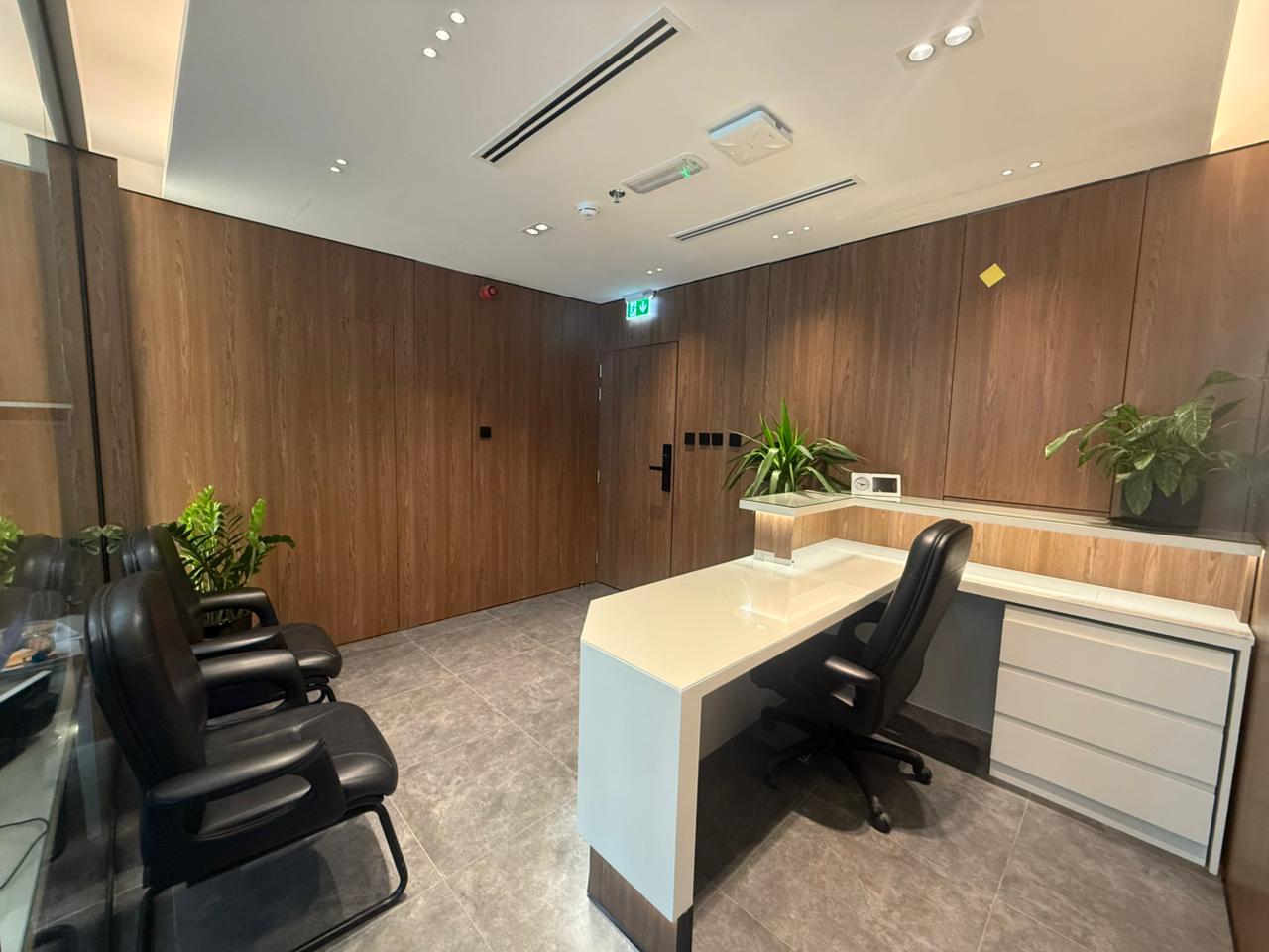 GRADE A | LAKE VIEW | FURNISHED FITTED OFFICE