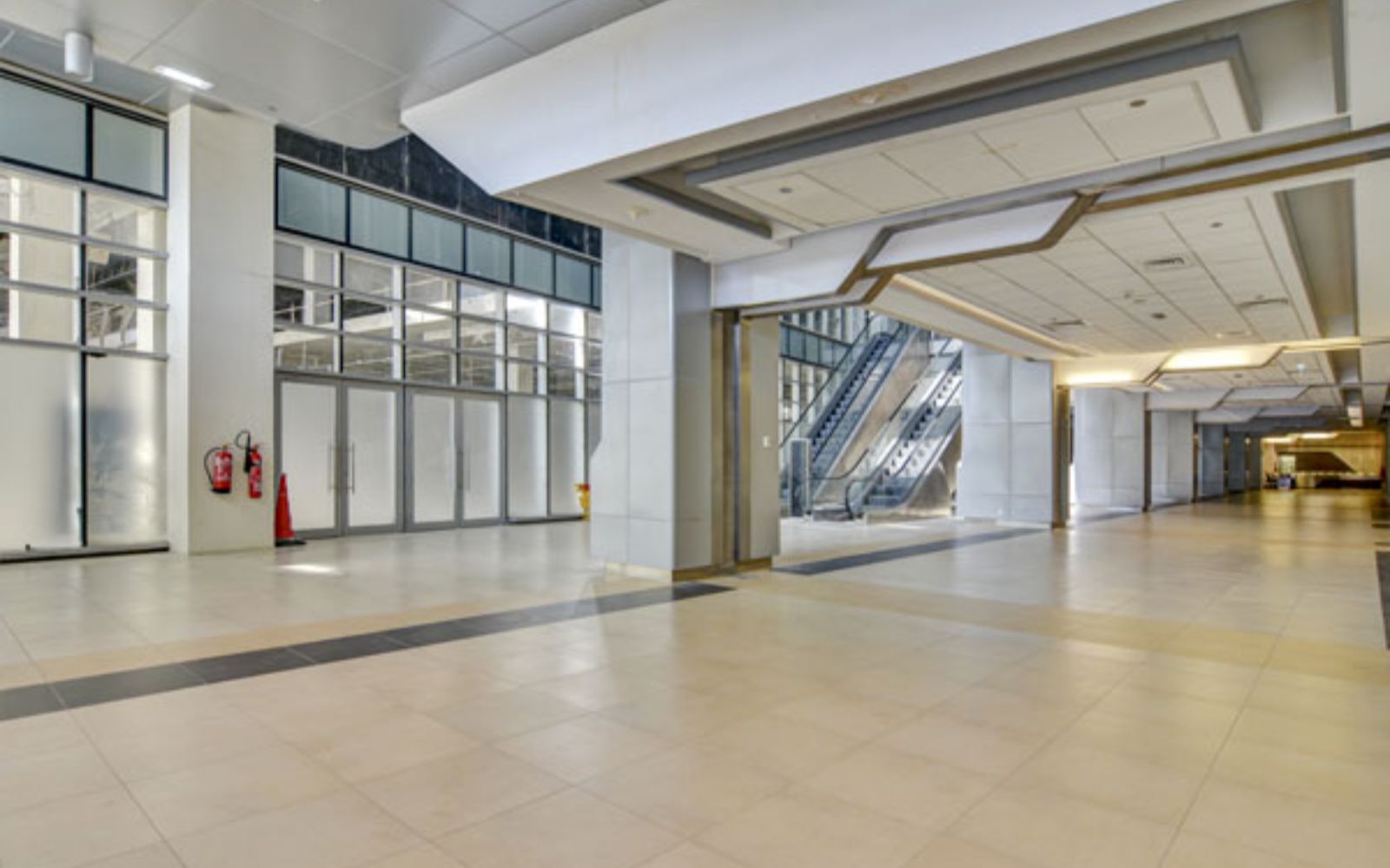 Fully Fitted | Five parkings | Motor City