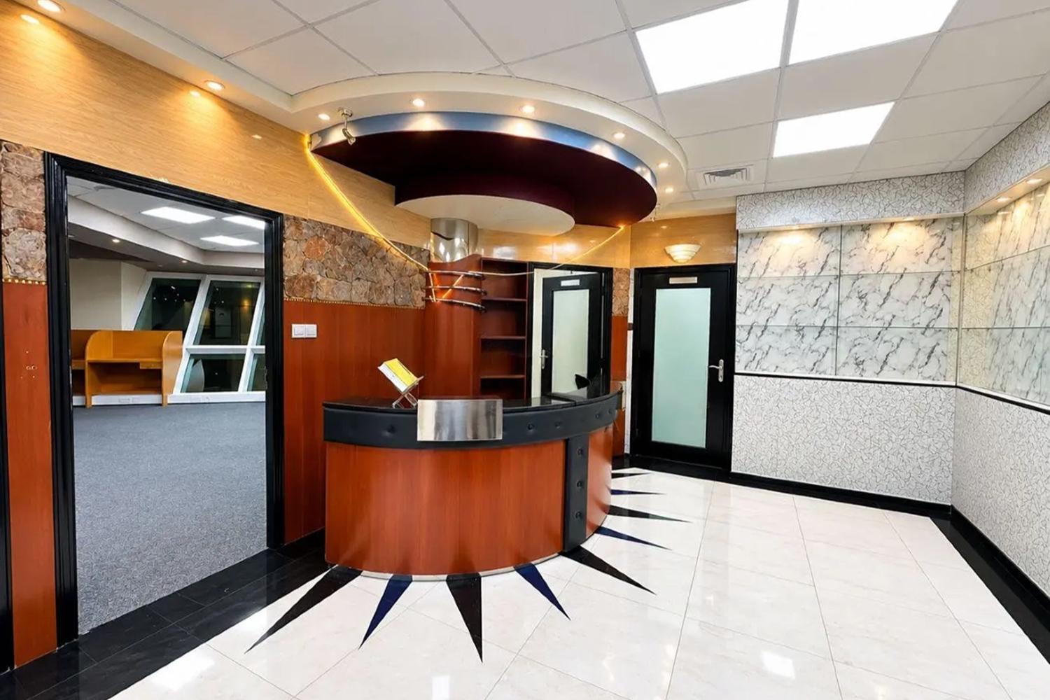 Vacant Office | Close to Metro | Fitted and Ready