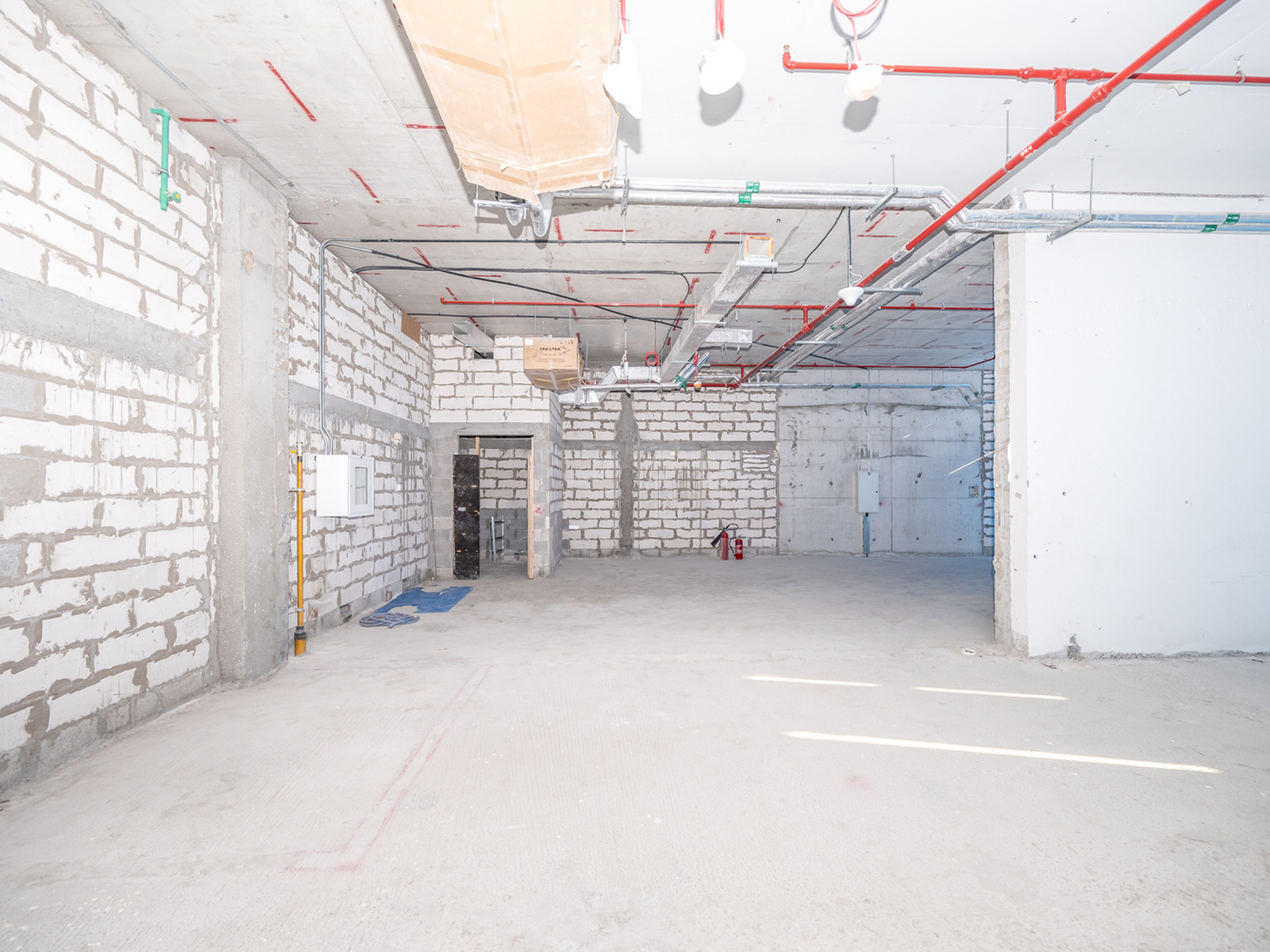 Road Facing | Prime Investment | High Exposure