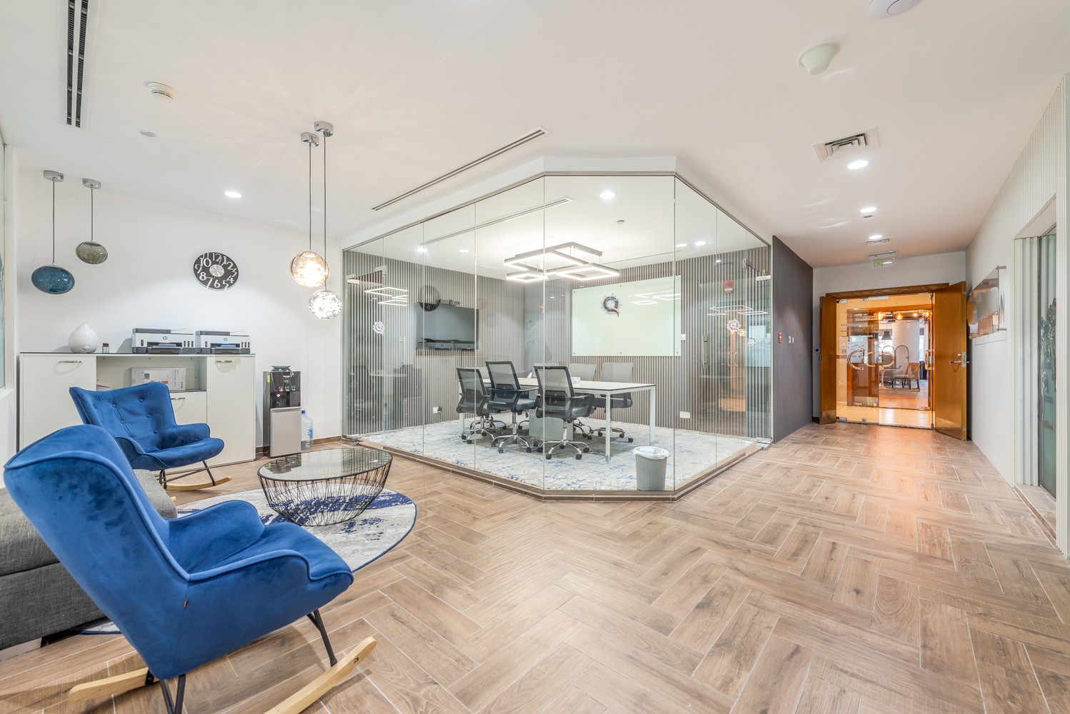 Fully Furnished Office | Vacant | 2 Parkings
