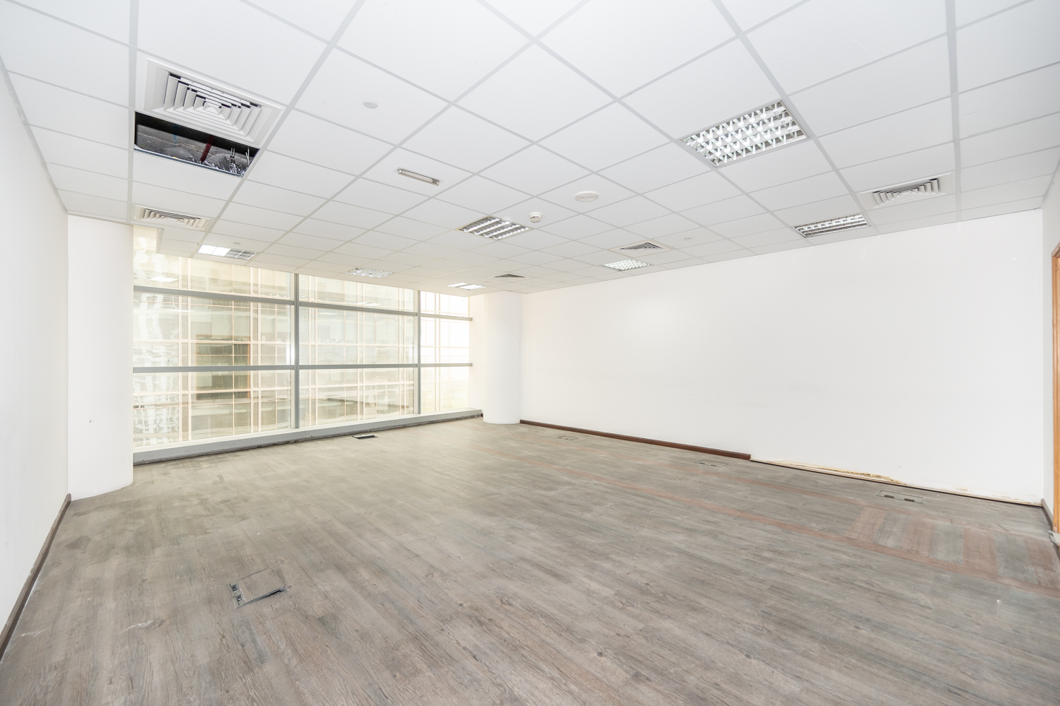 Ready To Move In | Office Space | DDA FZ License