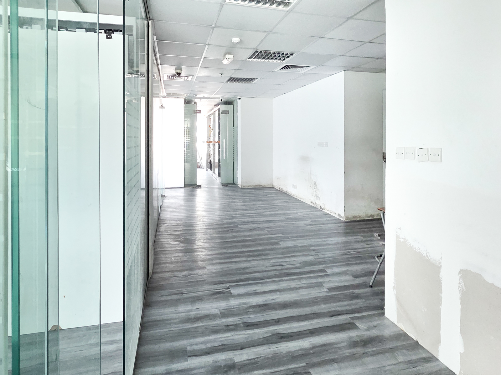 Office for rent in Xl Tower at 350,000 AED per year