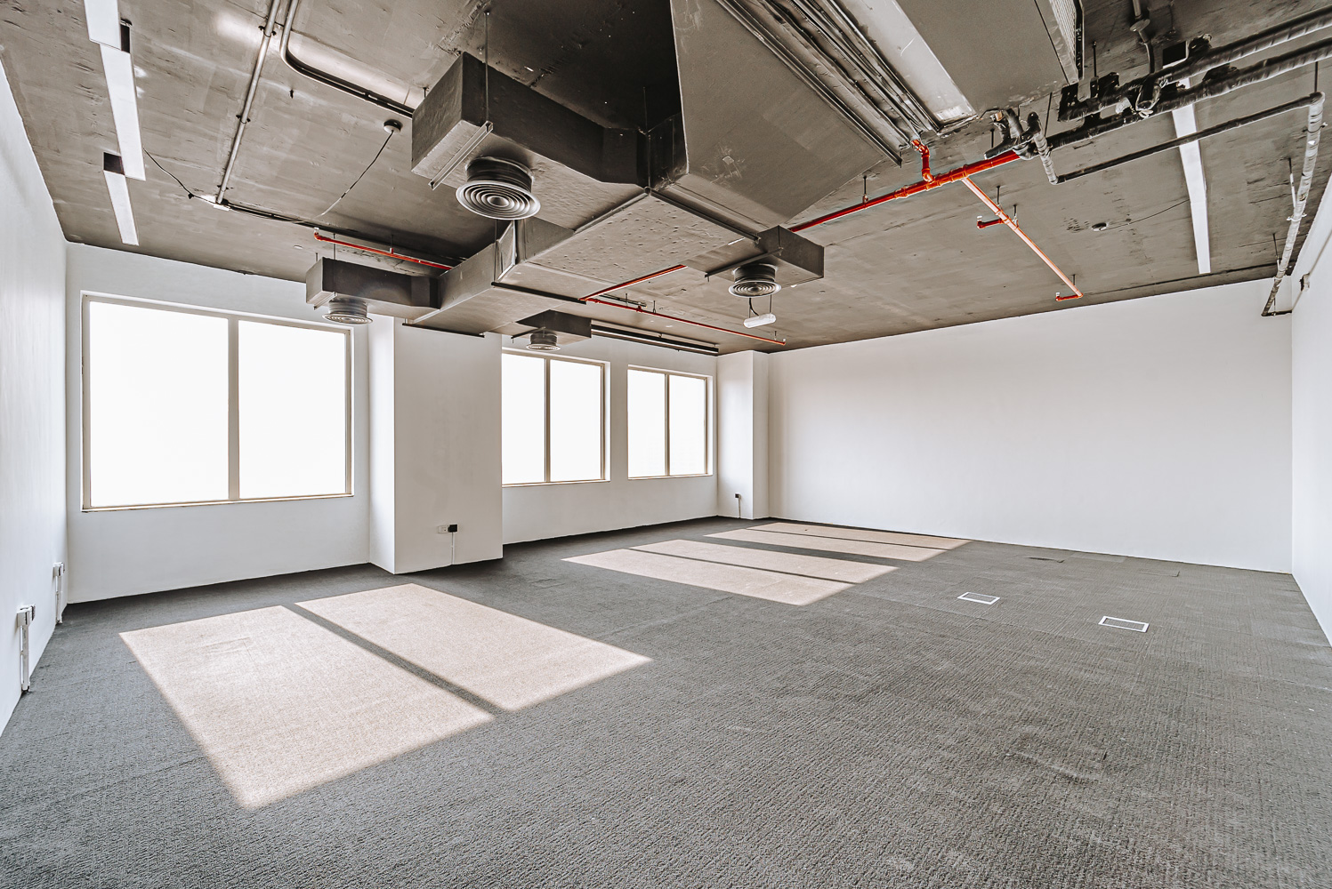 Fitted Office | Open Plan | DDA FZ License
