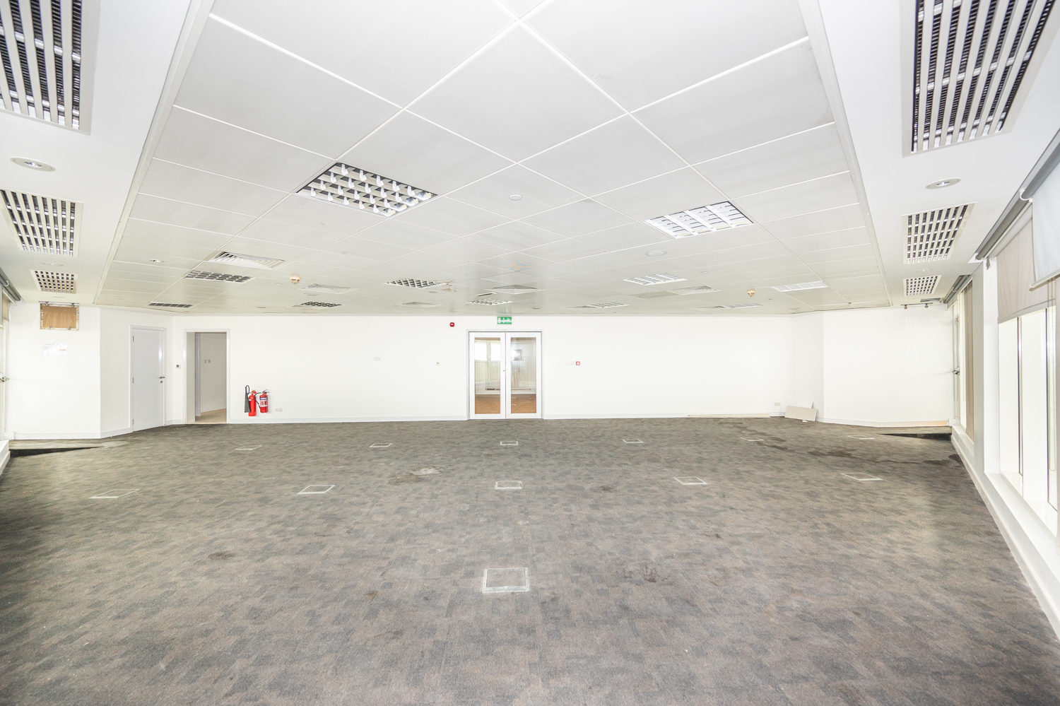 Great Location | Fitted | Close to Metro