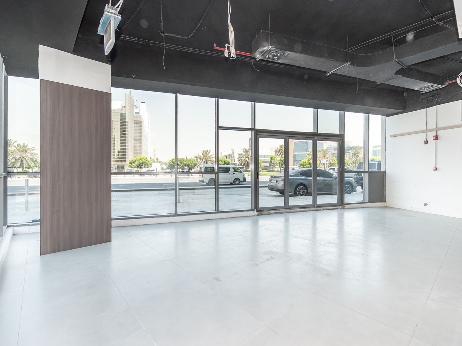 Fitted | With Partition Walls | Vacant