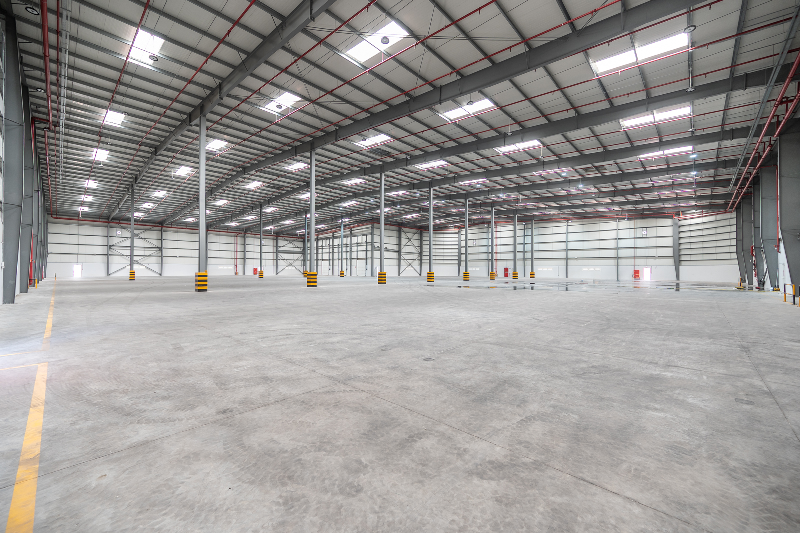 Warehouse for rent in Freezone South at 2,663,720 AED per year