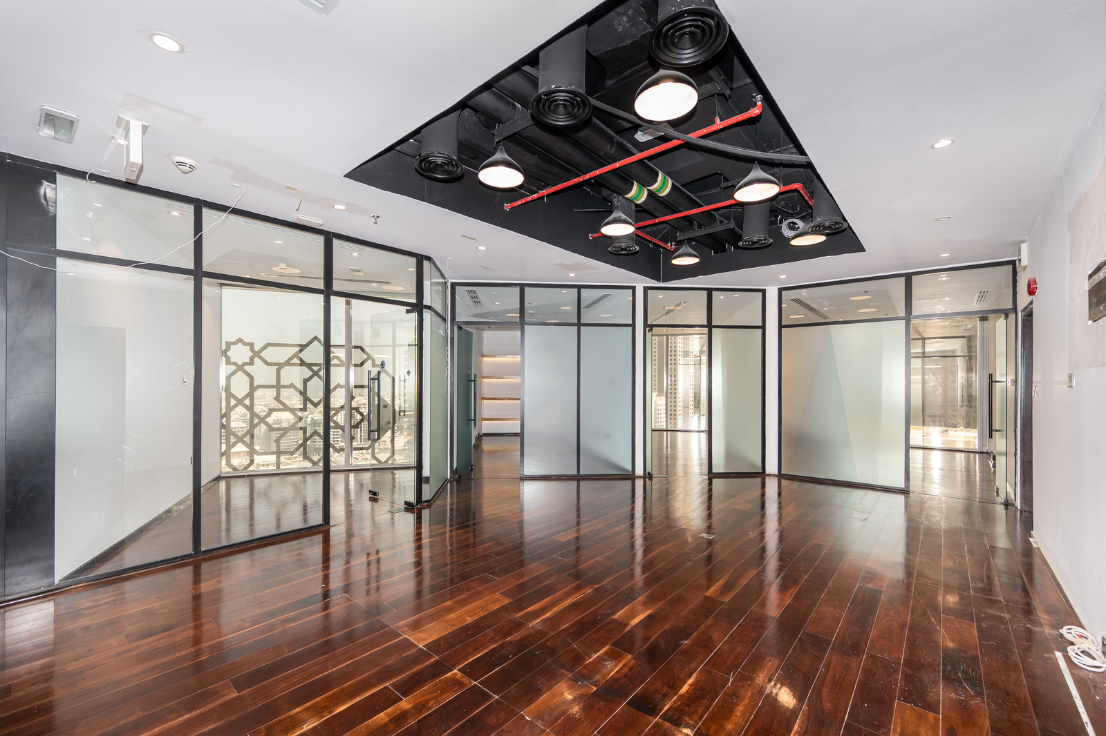 Fully Fitted | Vacant | Close to Metro