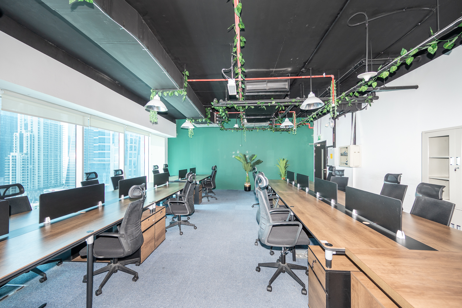 Fully Fitted Office | 1 Parking | Vacant