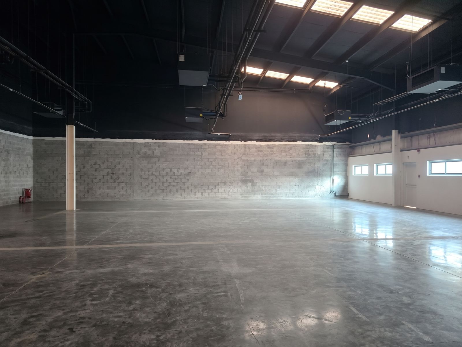 Storage Warehouse | 5833 sqft | 6 Parking