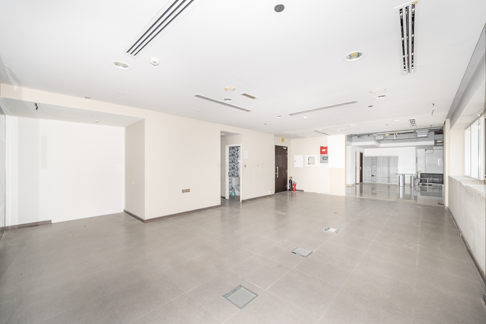 Prime Office | Mid Floor | Great Location