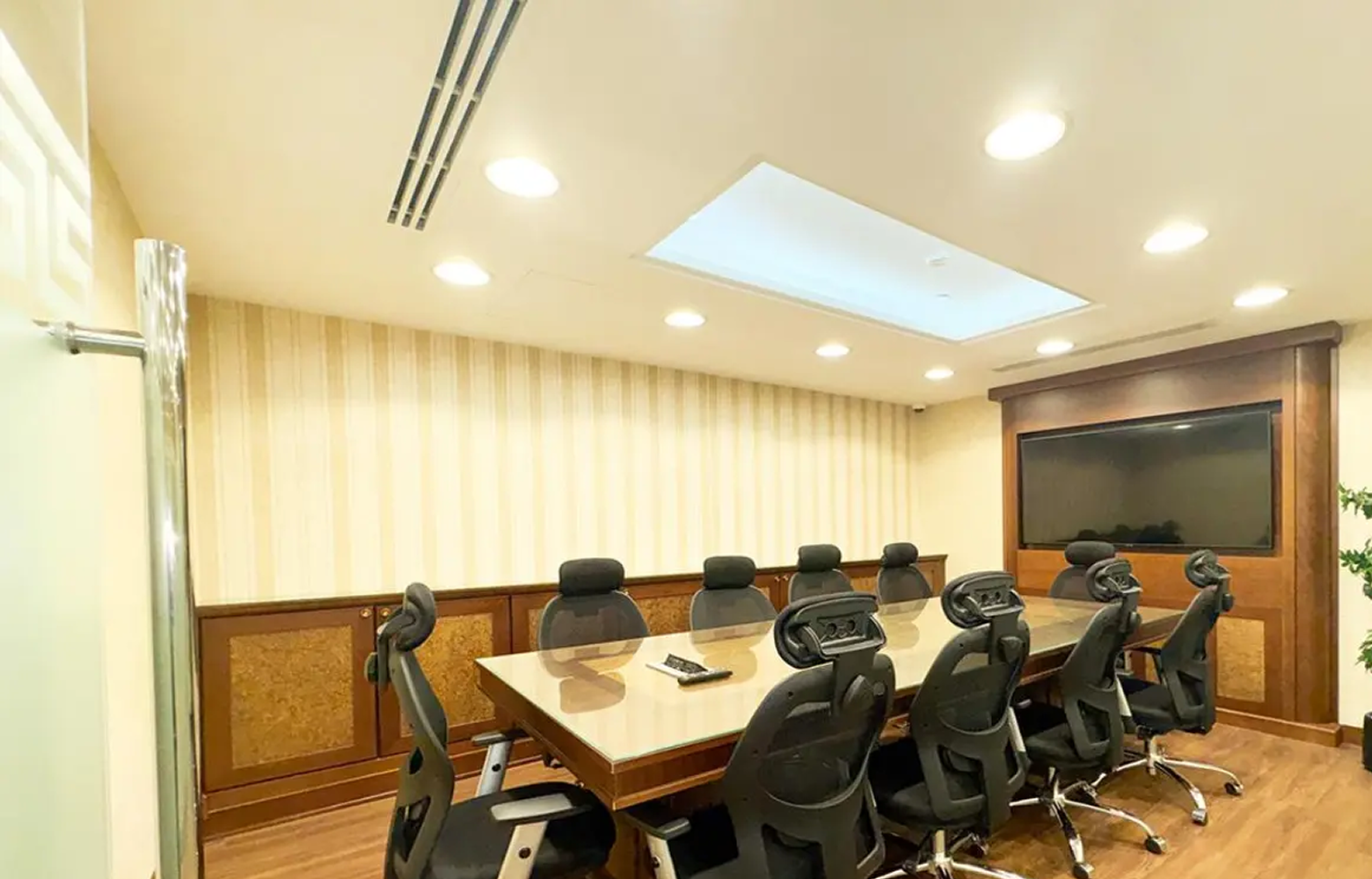 Office for rent in Westburry Tower 1 at 260,000 AED per year