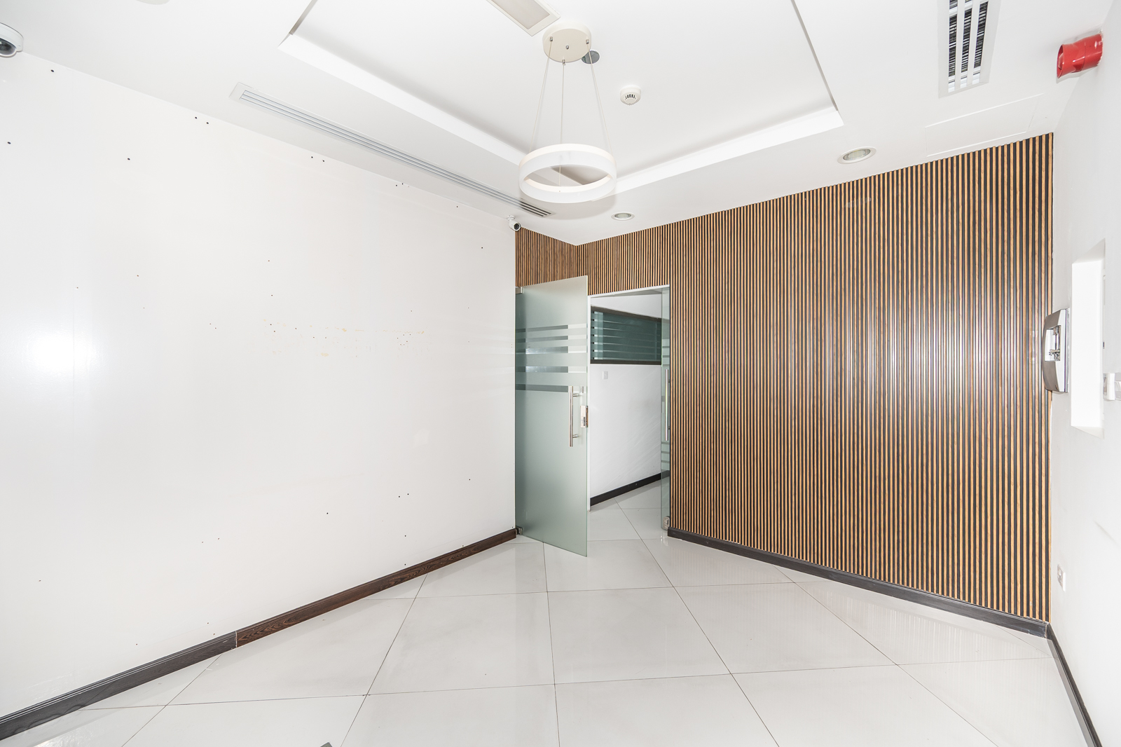 https://storage.engageplatform.ai/crc/properties/images/EP-1333979/wSNaxJYOapWaPOtr7PiTlnUNhFjN7NuVro9CnnOG.jpg