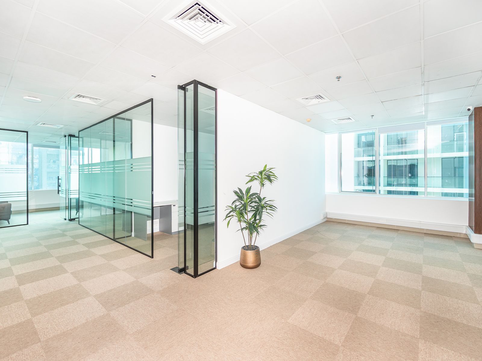 Fully Fitted | Open Plan Layout | Nice View | 