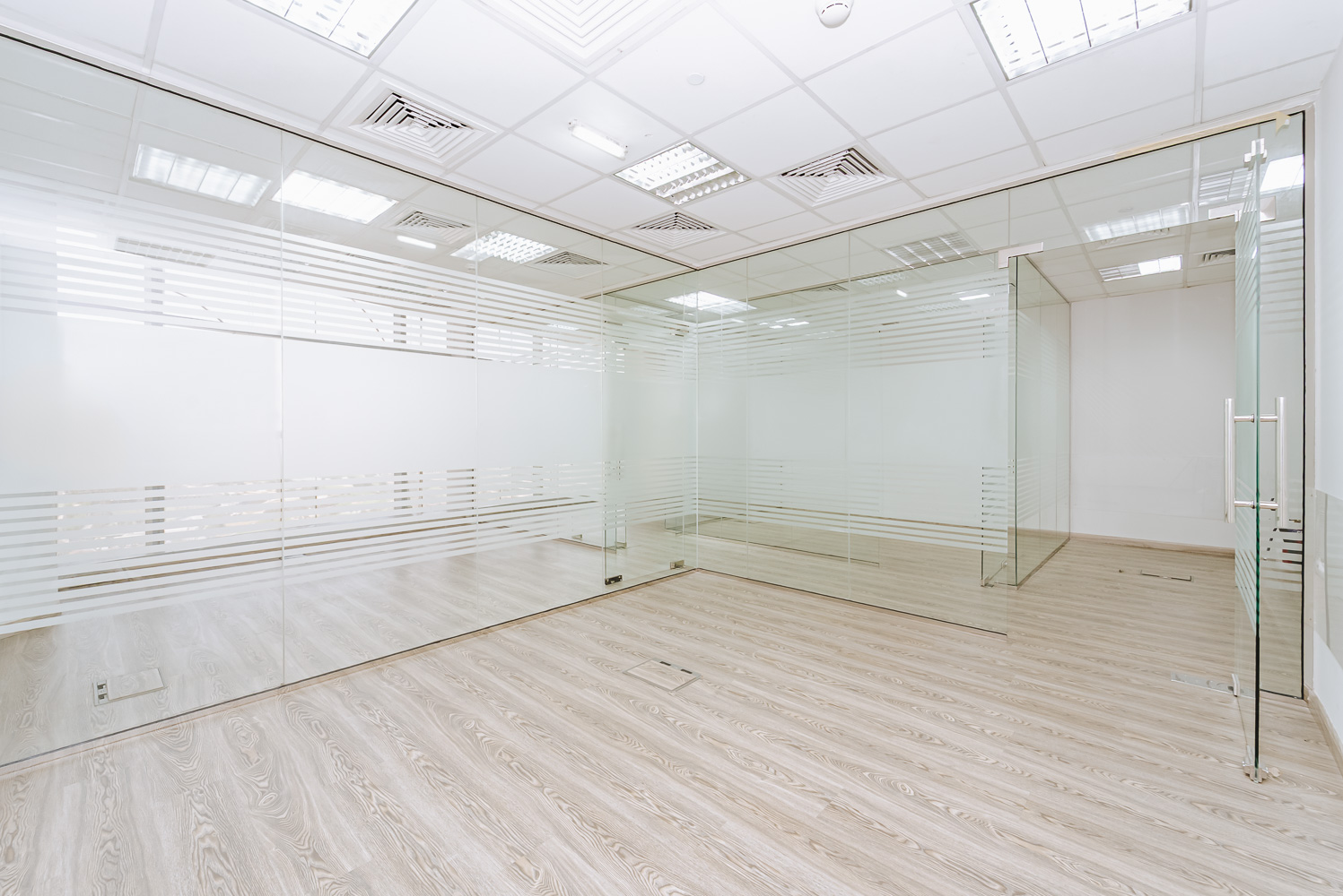 High Quality I Fitted Ready Office | DDA License