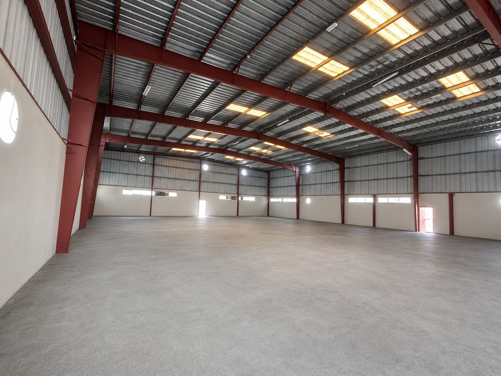 Standalone WH | Rd Face | 100KW, No Mez, No Pillar